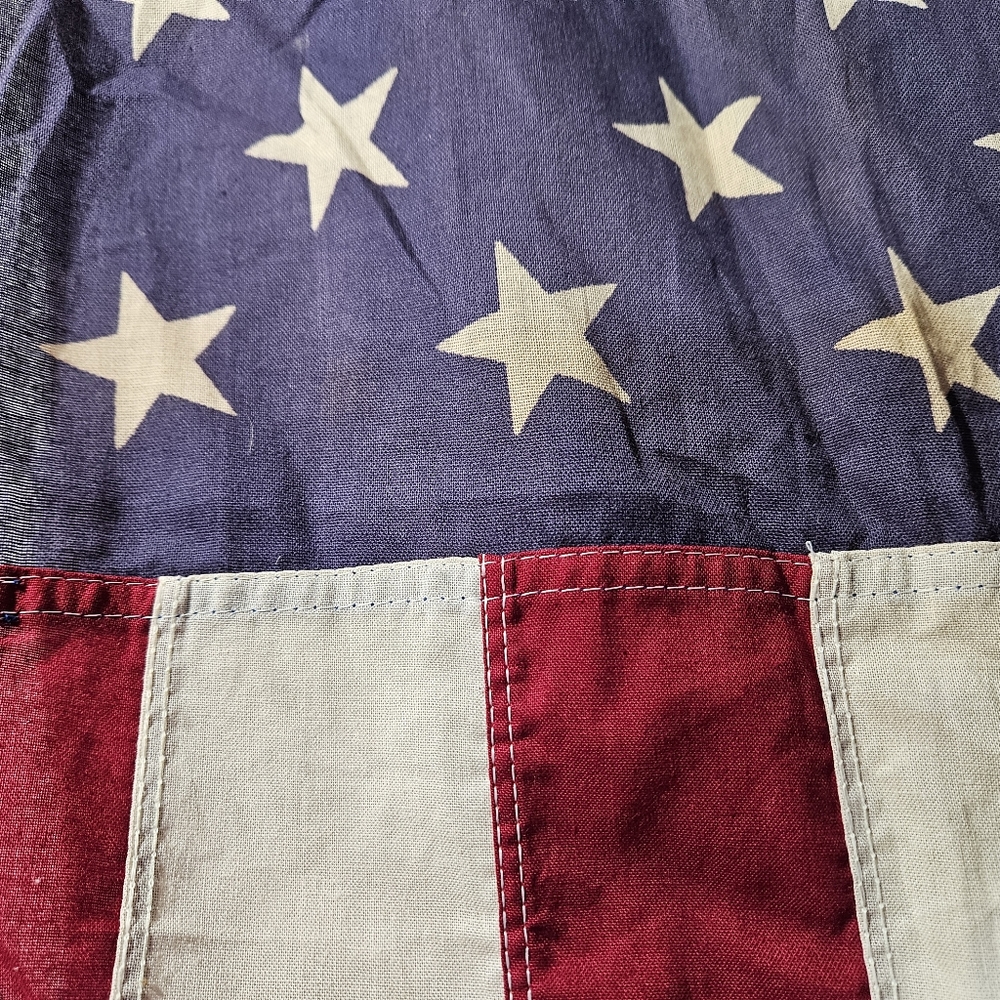 Patriotic American Flag Tapestry - Picture 5 of 12